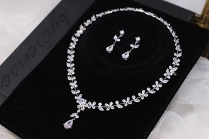 ネックレス単品　ウェディングアクセサリー　czダイヤ  (np0020)