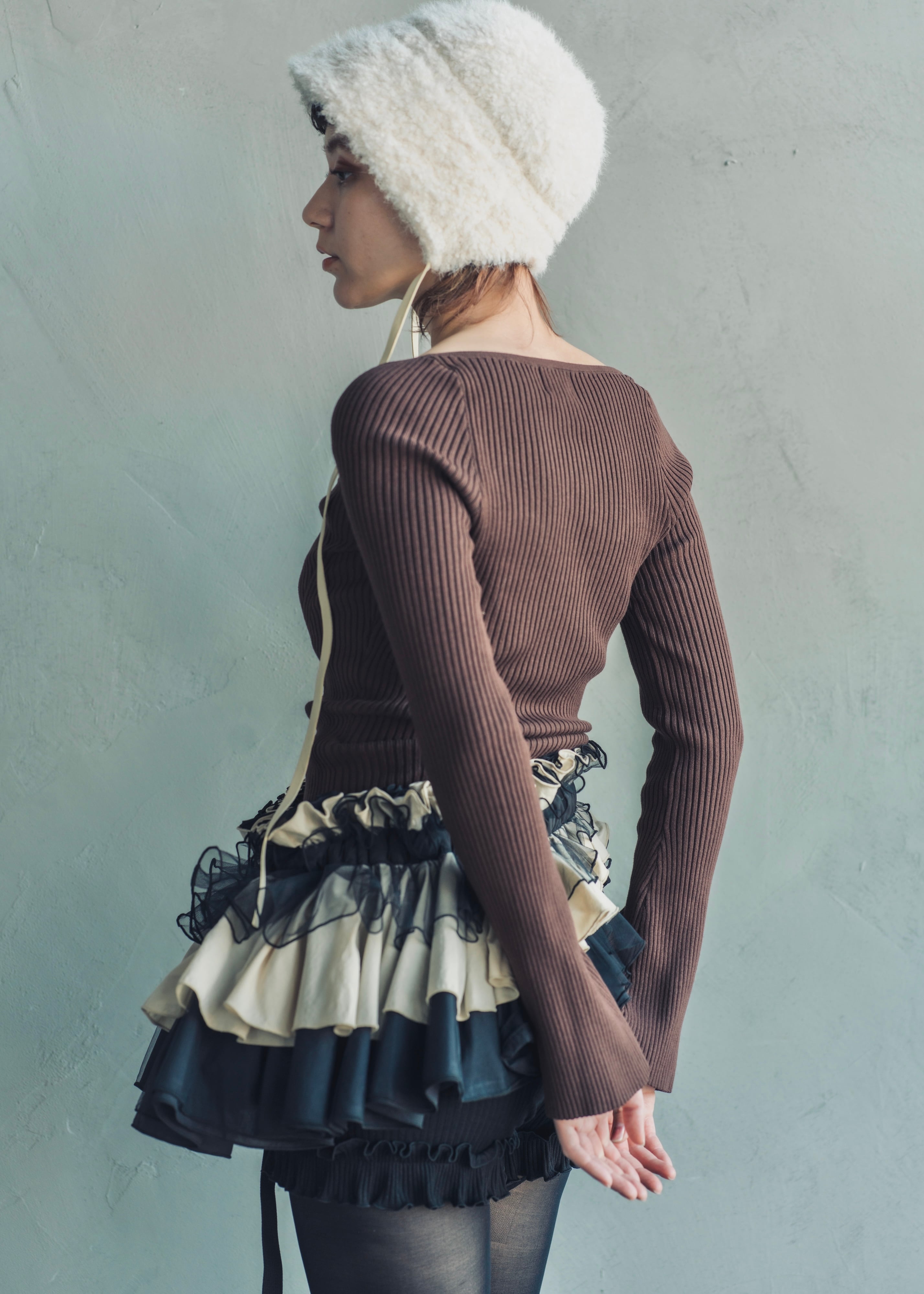 DŌRA MÖRA | Versatile Ruffled Bag - LAMP BLACK | ORIENT MILLINERY