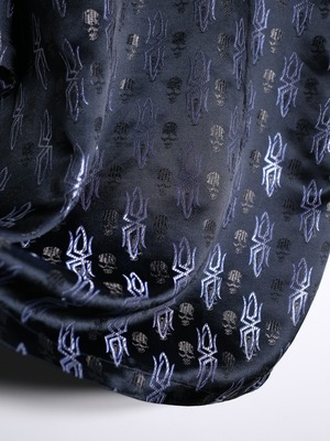 skull × tribal motif full pattern over silhouette glossy s/s shirt