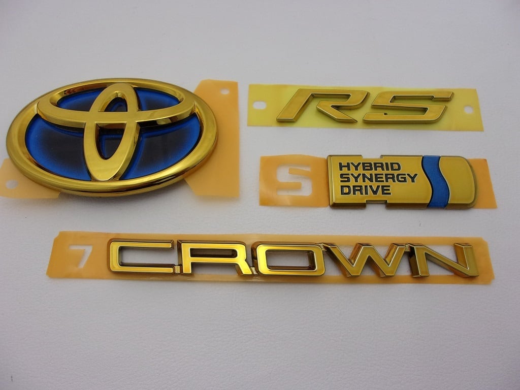 HYBRID】 トヨタ 220系クラウン (RS ハイブリッド) プレミアムゴールド