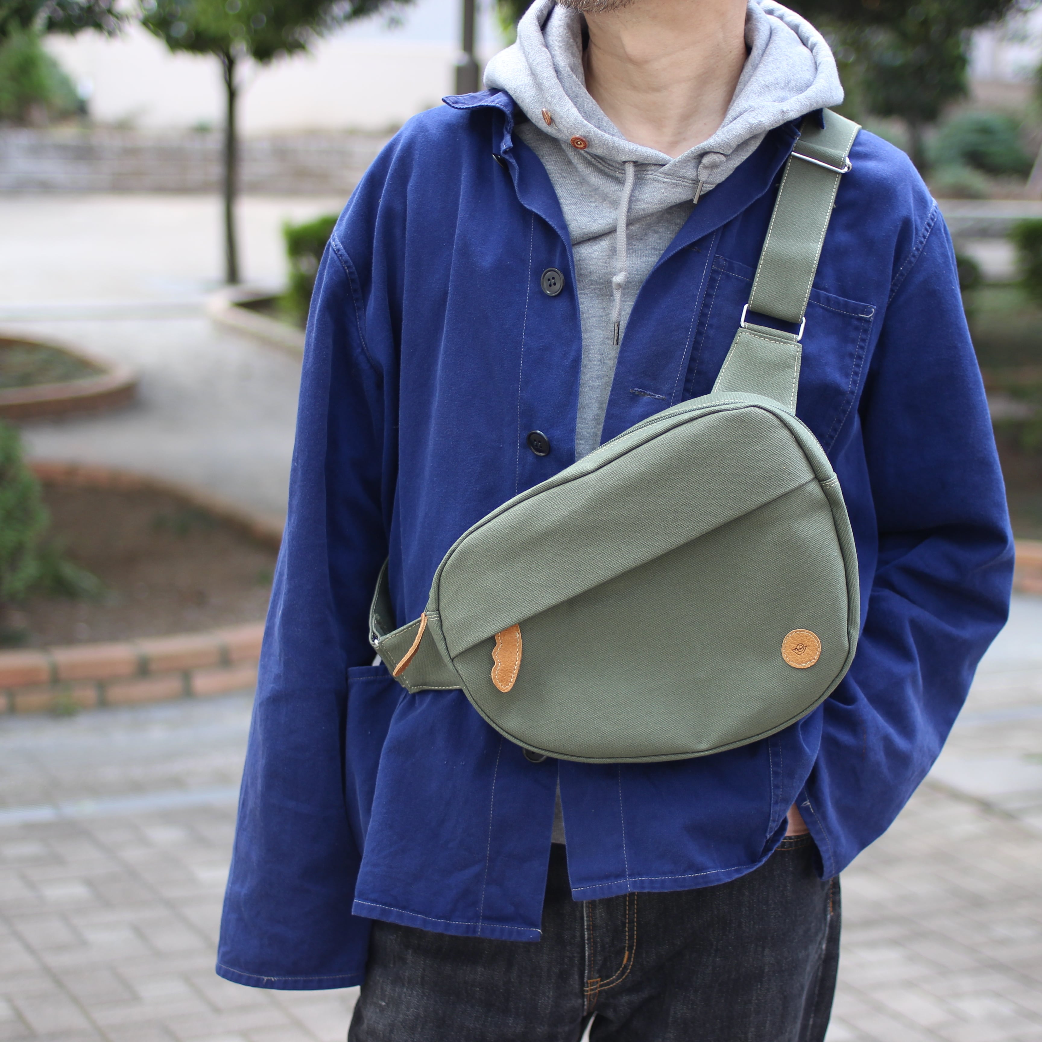 ヤンマ産業会津木綿よつめ染布舎xYAMMAMANナイロンショルダーバッグ未使用品 そらまめショルダー＿カーキ | かばんやえいえもん