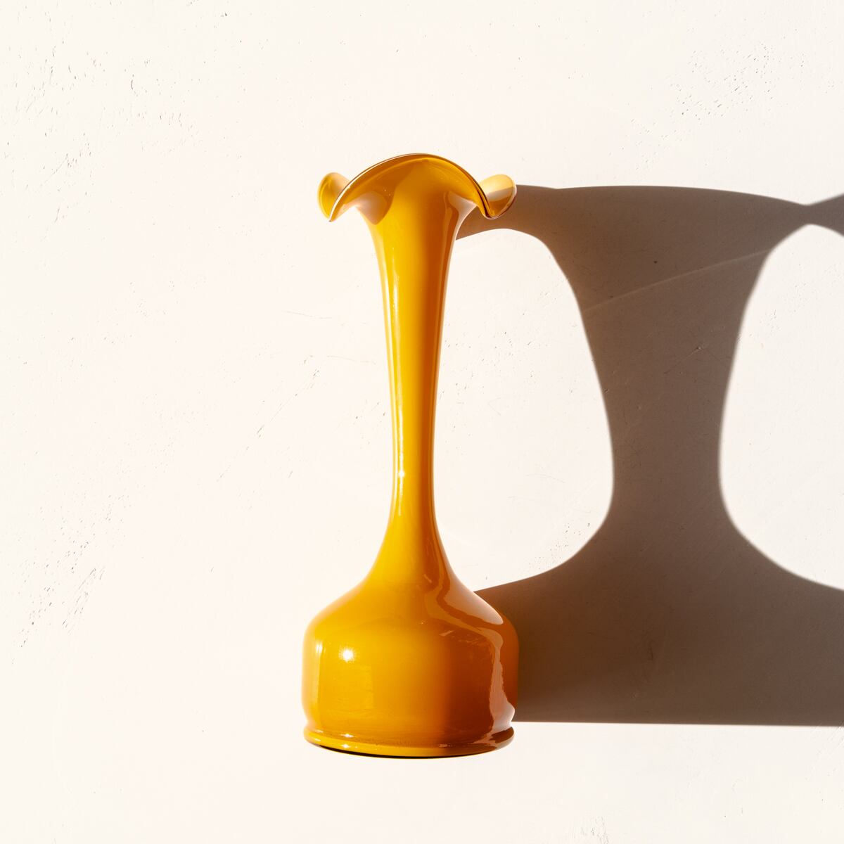 Milky Frill Vase (Caramel)