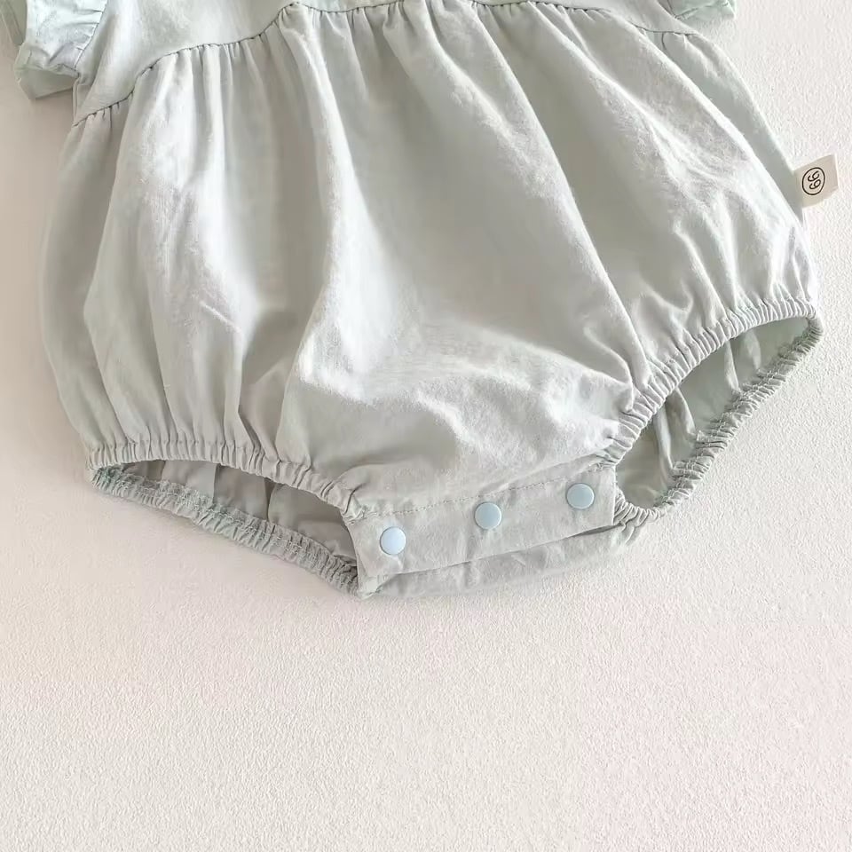 ヘアバンド付きアイスブルーロンパース