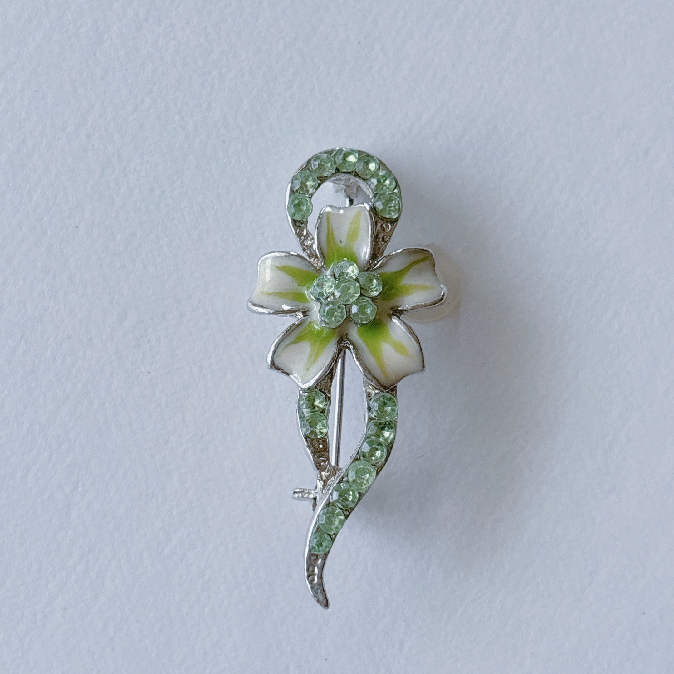 Vintage 60s - 70s gold tone flower brooch ヴィンテージ 60年代 - 70