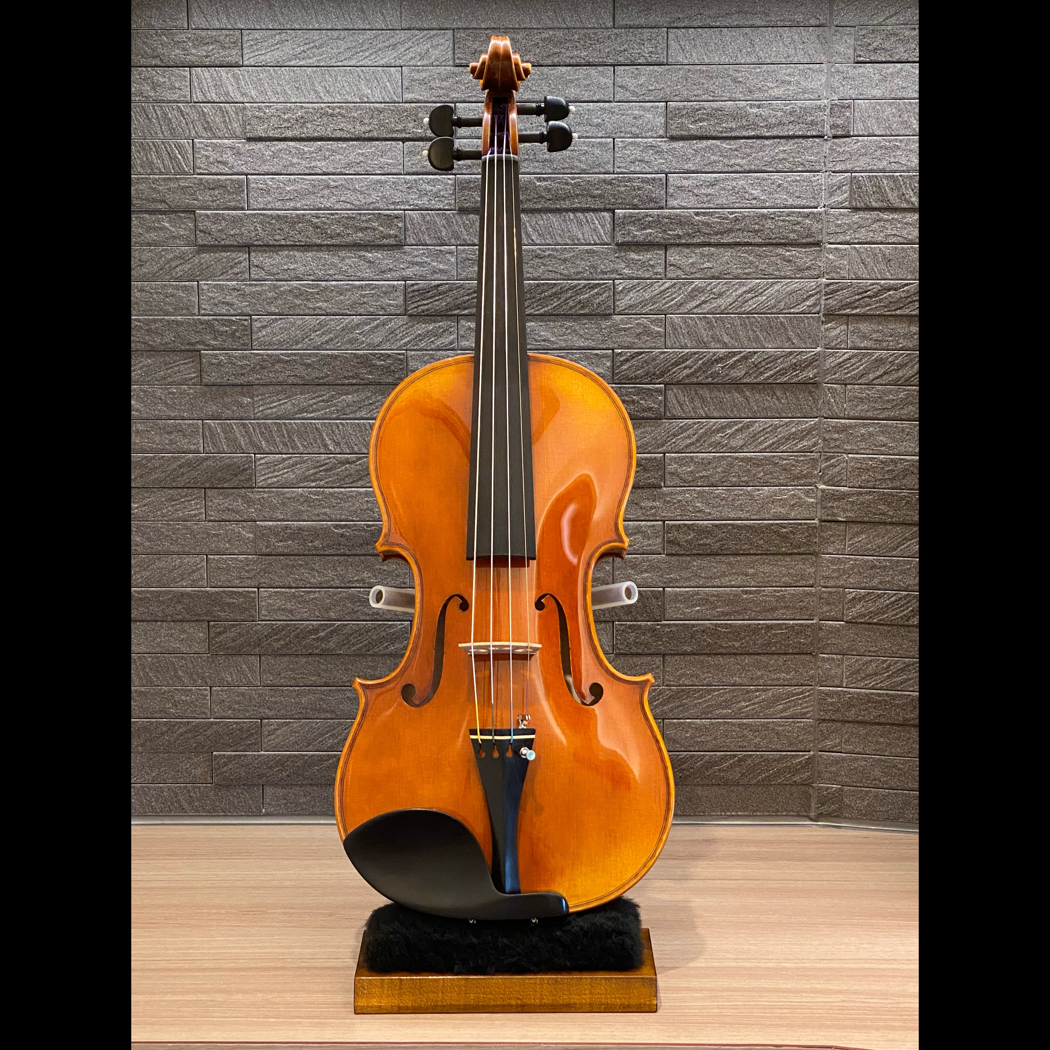 suzukiviolin suzukiviolin