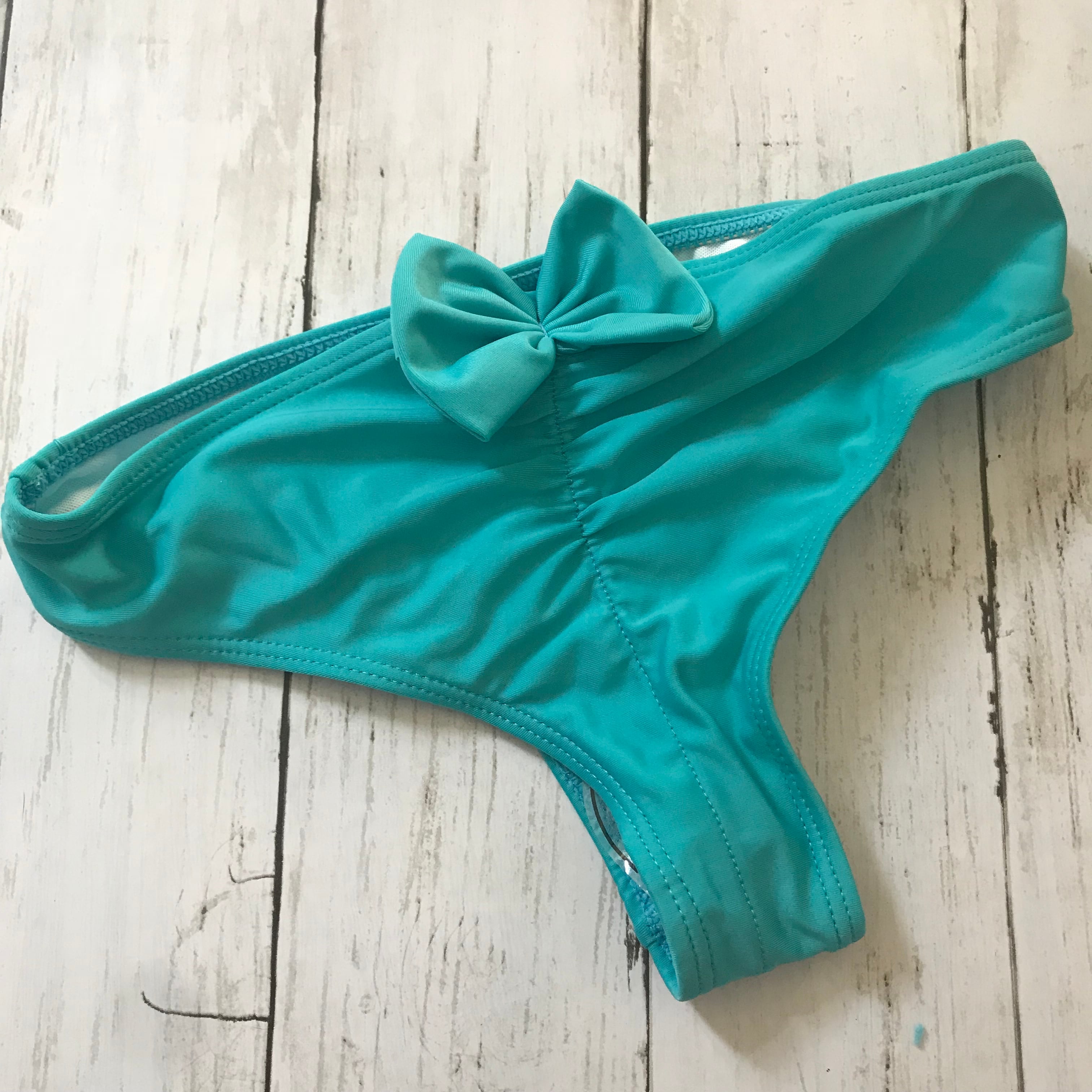 バックリボン ブラジリアンビキニ ボトム | REGINA SWIMWEAR