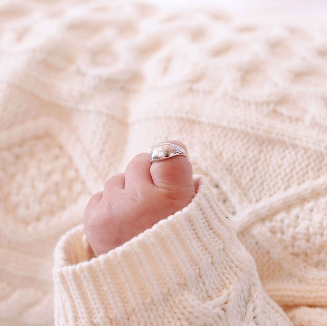 ［Flat］刻印が見やすい平らなベビーリング｜名入れ刻印