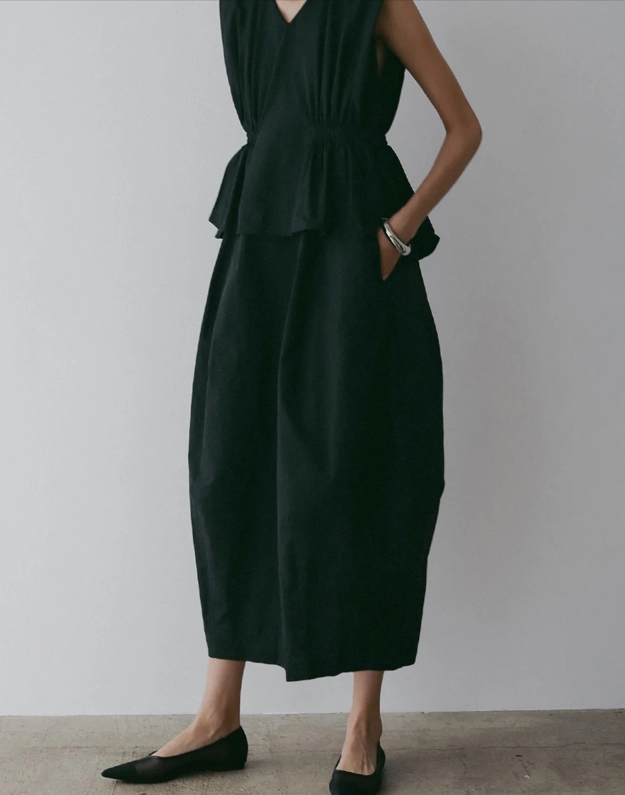 MANOF GATHER WAIST COCOON ONE PIECE