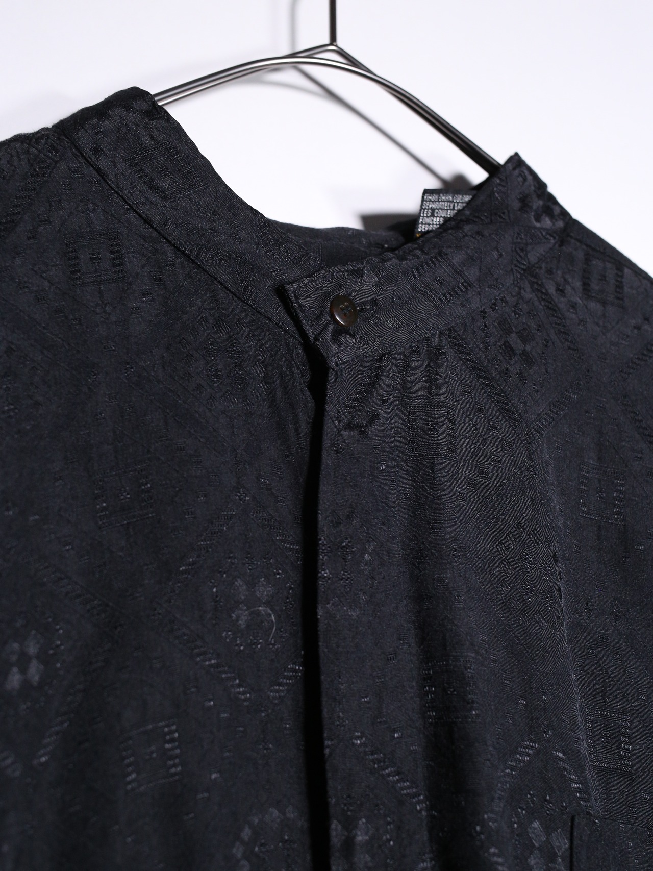 gloss black full pattern over silhouette band-collar shirt - 8