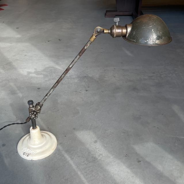 O.C.WHITE CO. Lamp