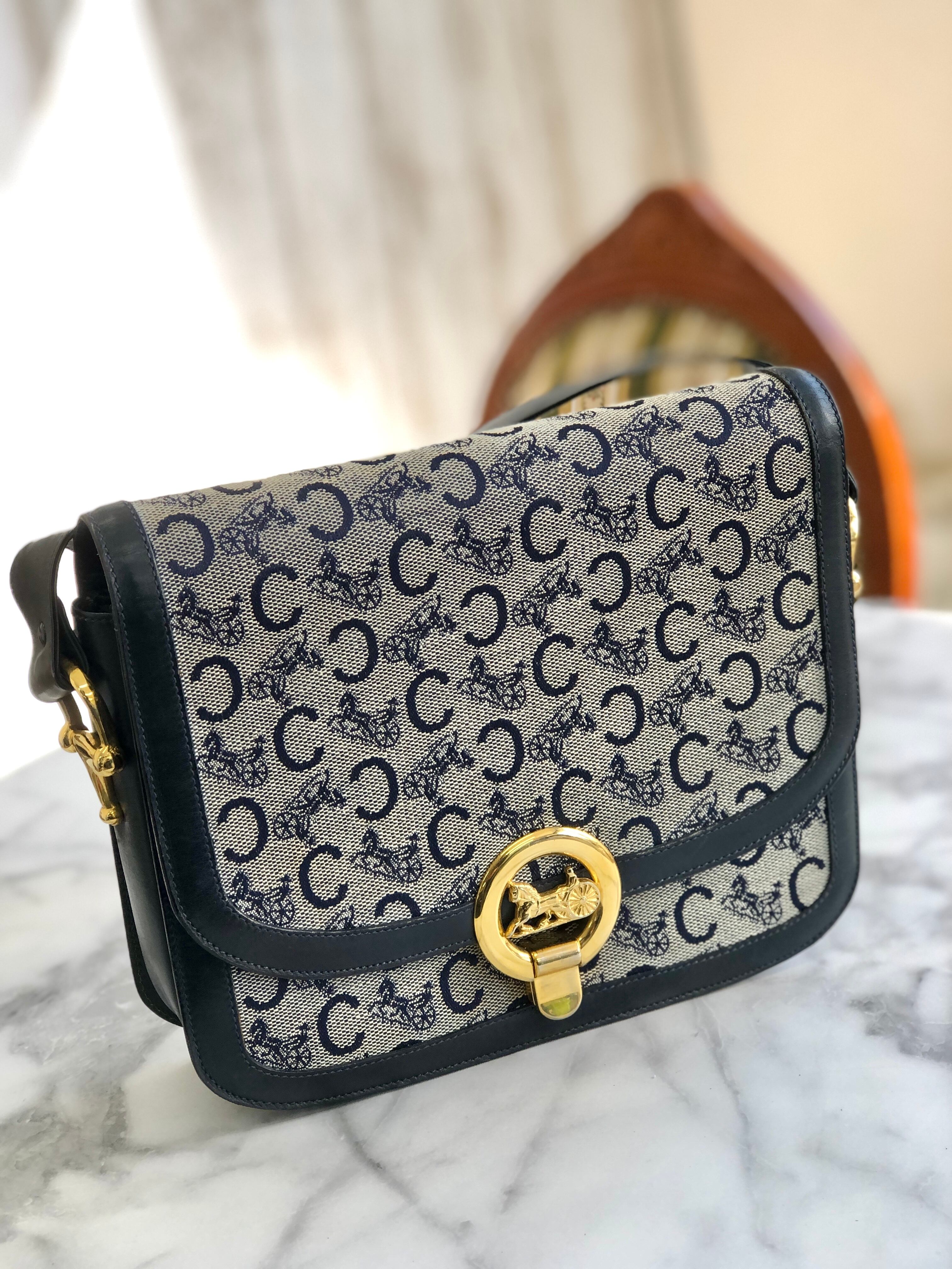 CELINE セリーヌ Cマカダム 馬車 ホースキャリッジ サークル ショルダーバッグ ネイビー vintage ヴィンテージ オールドセリーヌ mc478m | VintageShop solo powered by BASE