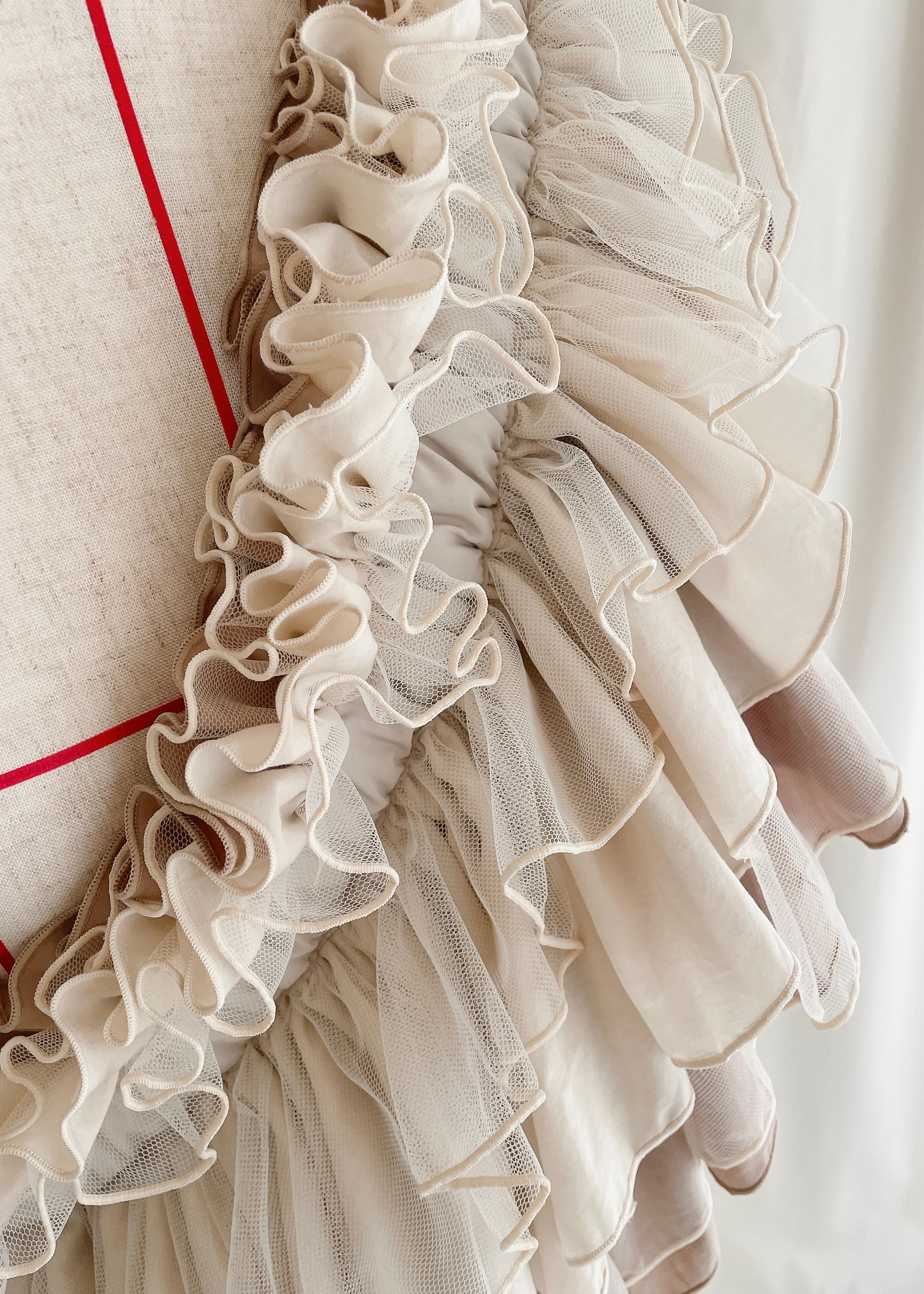 DŌRA MÖRA | Versatile Ruffled Bag - LATTE BEIGE | ORIENT MILLINERY