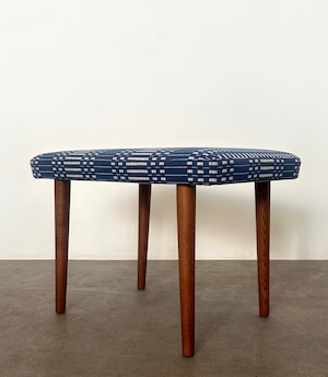 Foot stool with Johanna Gullichsen Helios / CH186-2
