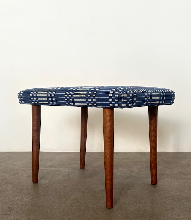 Foot stool with Johanna Gullichsen Helios / CH186-2