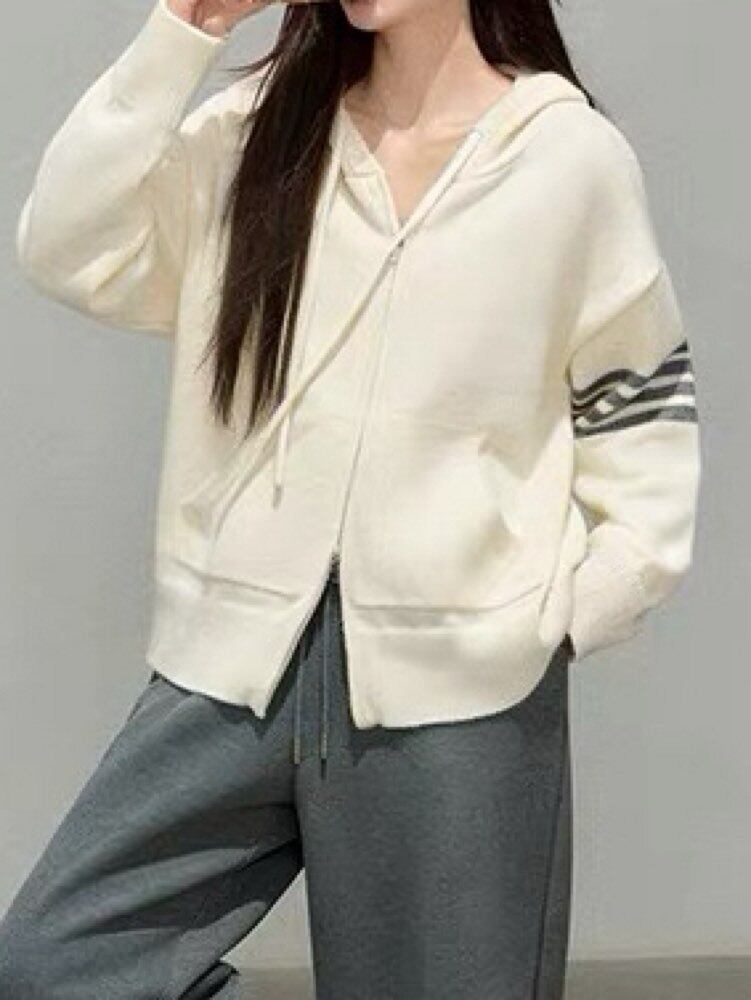 デイリーからおでかけまで活躍 ラインデザインダブルジップパーカー 大人可愛い お洒落 ダブルジップ ライン フード カジュアル ルームウェア 体型カバー 大きいサイズ 韓国 CH11545