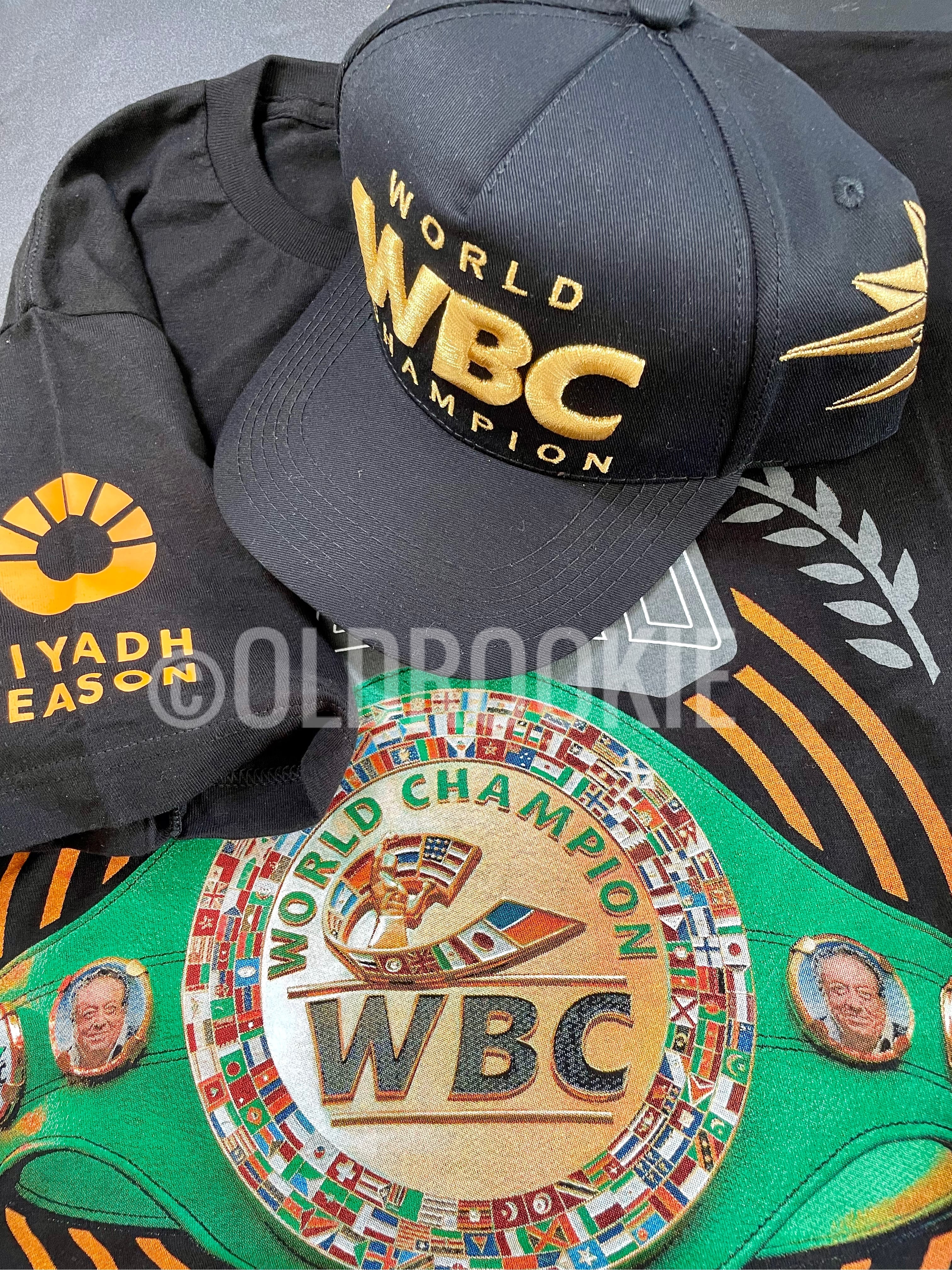 翌日発送2024wbcチャンピオンTシャツキャップセット | ボクシング 