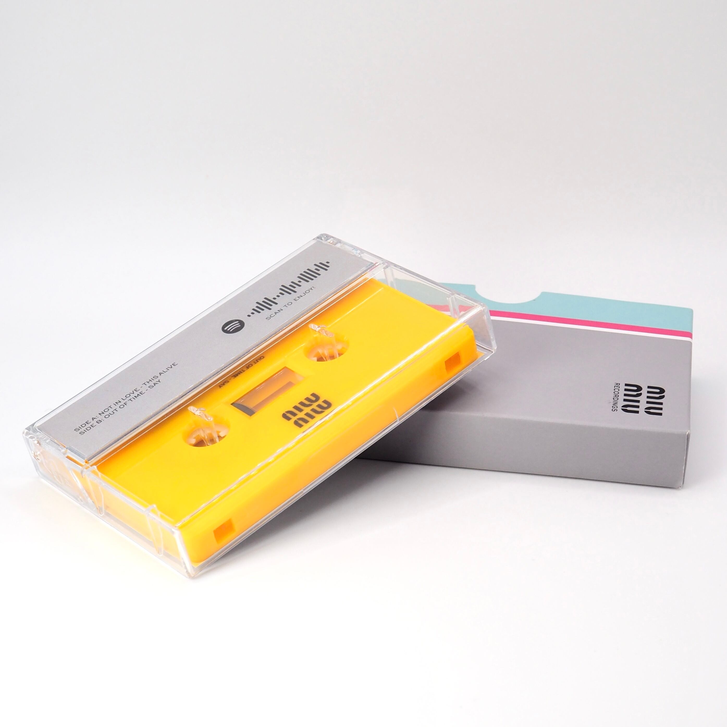 MIUMIU カセット ミュウミュウ