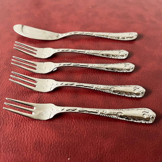 フォークとバターナイフ（アンティーク）