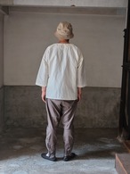 乘鞍印　綿麻ダボシャツ（生成り）