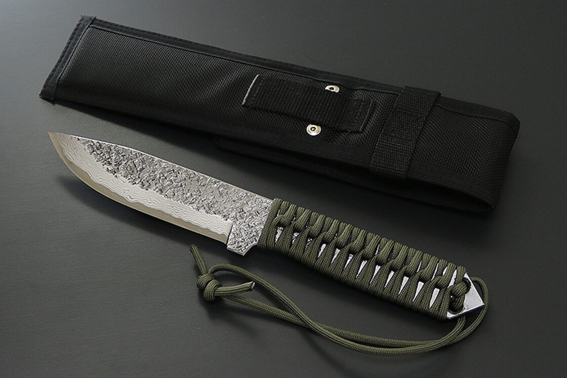 KB-254 関兼常 烏 Karasu 黒打細工刀 青紙ダマスカス 125mm アウトドア 