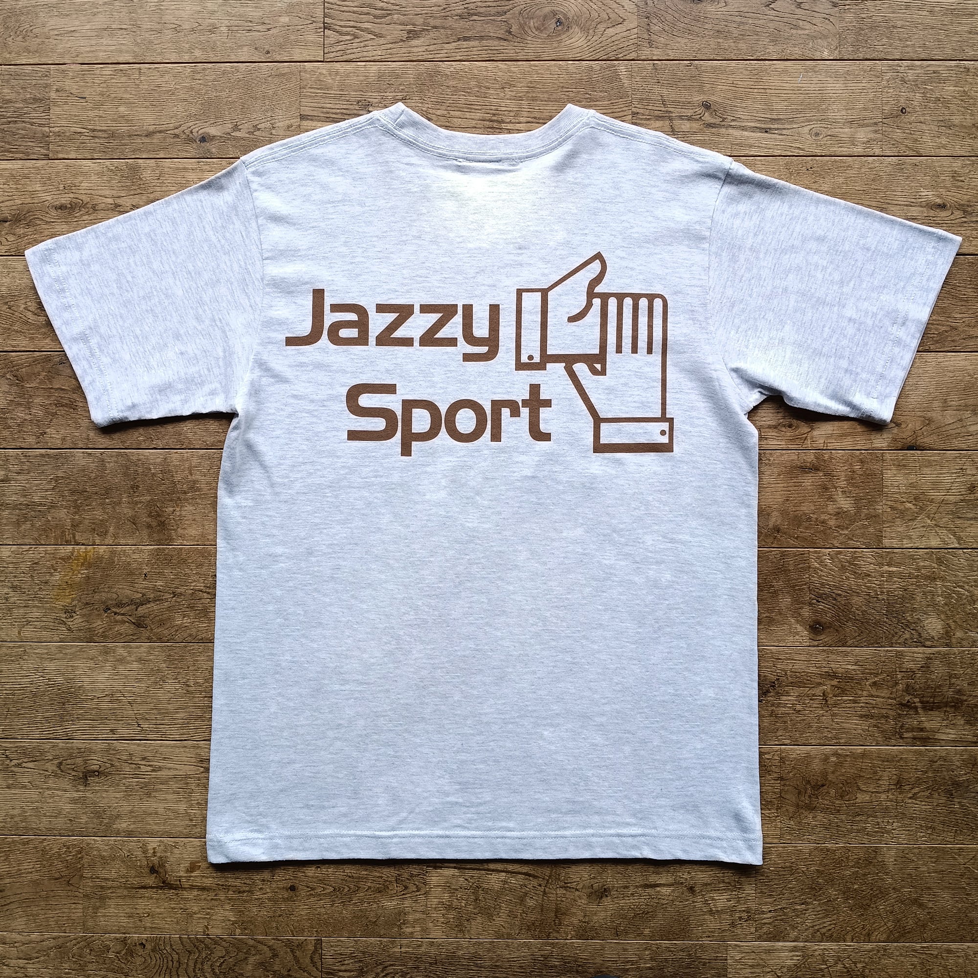 限定カラー〉J.S. ロゴ Tシャツ（ライト グレー） | Jazzy Sport