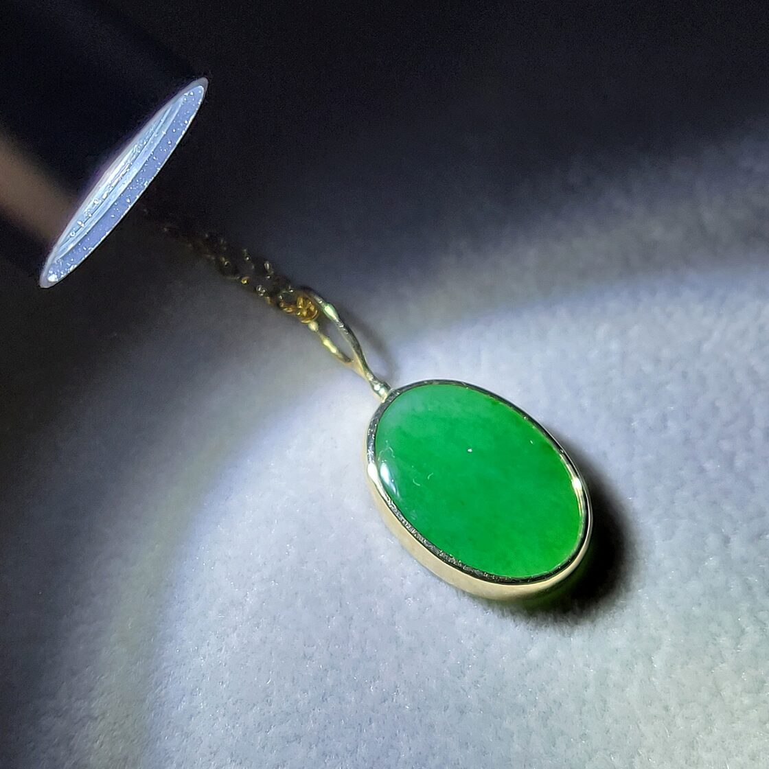 糸魚川翡翠:ペンダントトップ金具（18K)付き BPT0316 | PAY ID