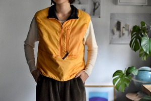90's- -old- "patagonia" "PUFFBALL VEST" "yellow"