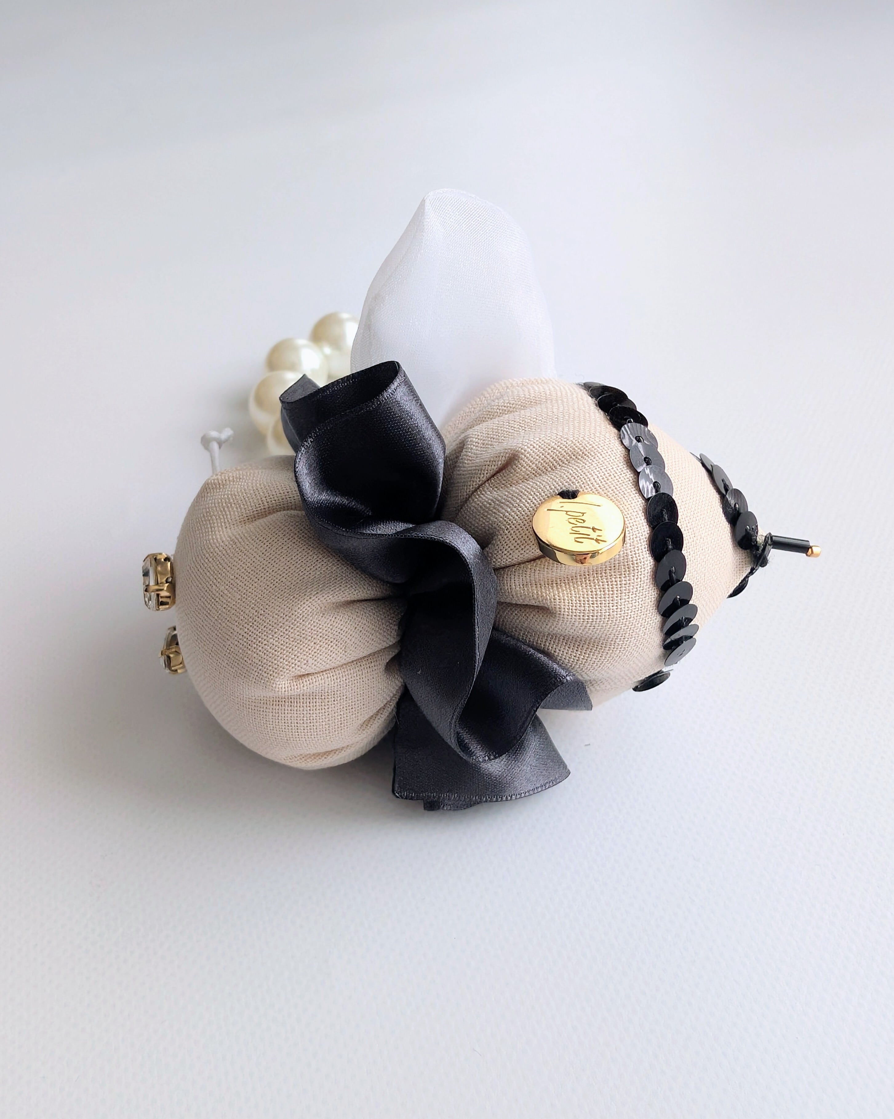 バッグチャーム【モノクロBee（モノトーン）】 | IrodorI petit
