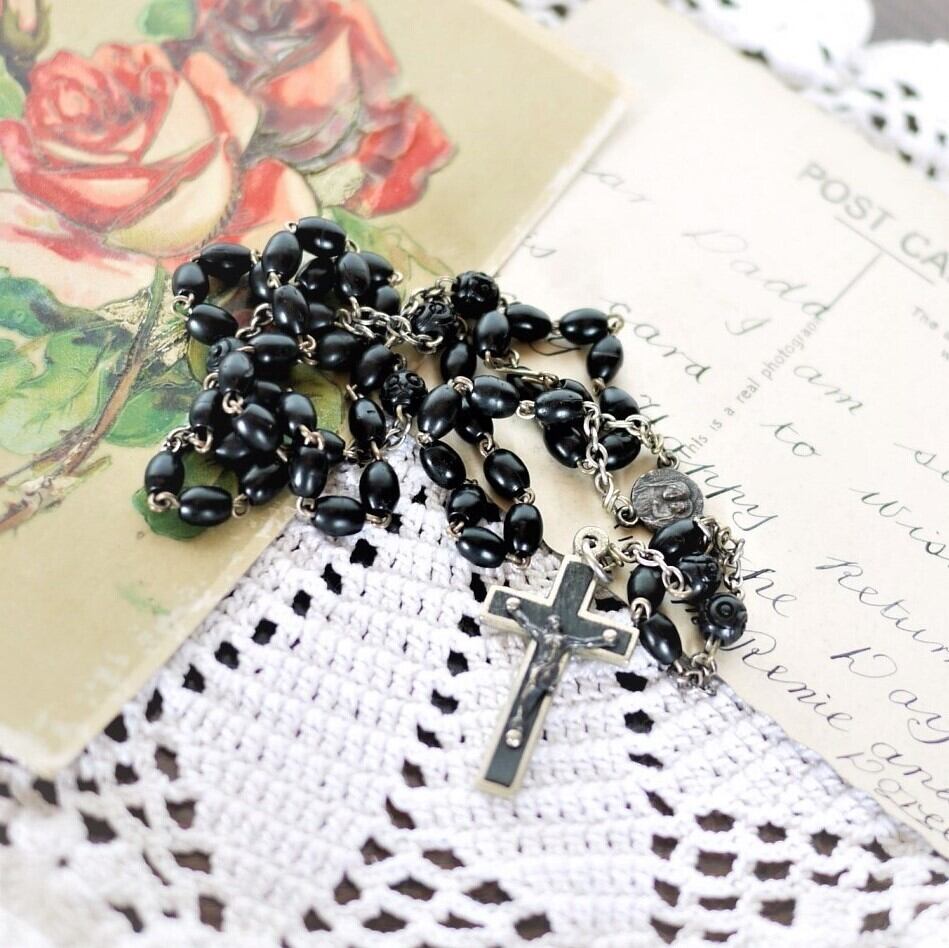 ロザリオ 黒いビーズ Mater Boni Consilii ルワンダ