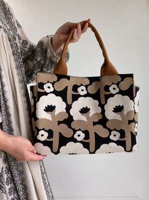 両サイドポケットトートバッグ（北欧風お花）