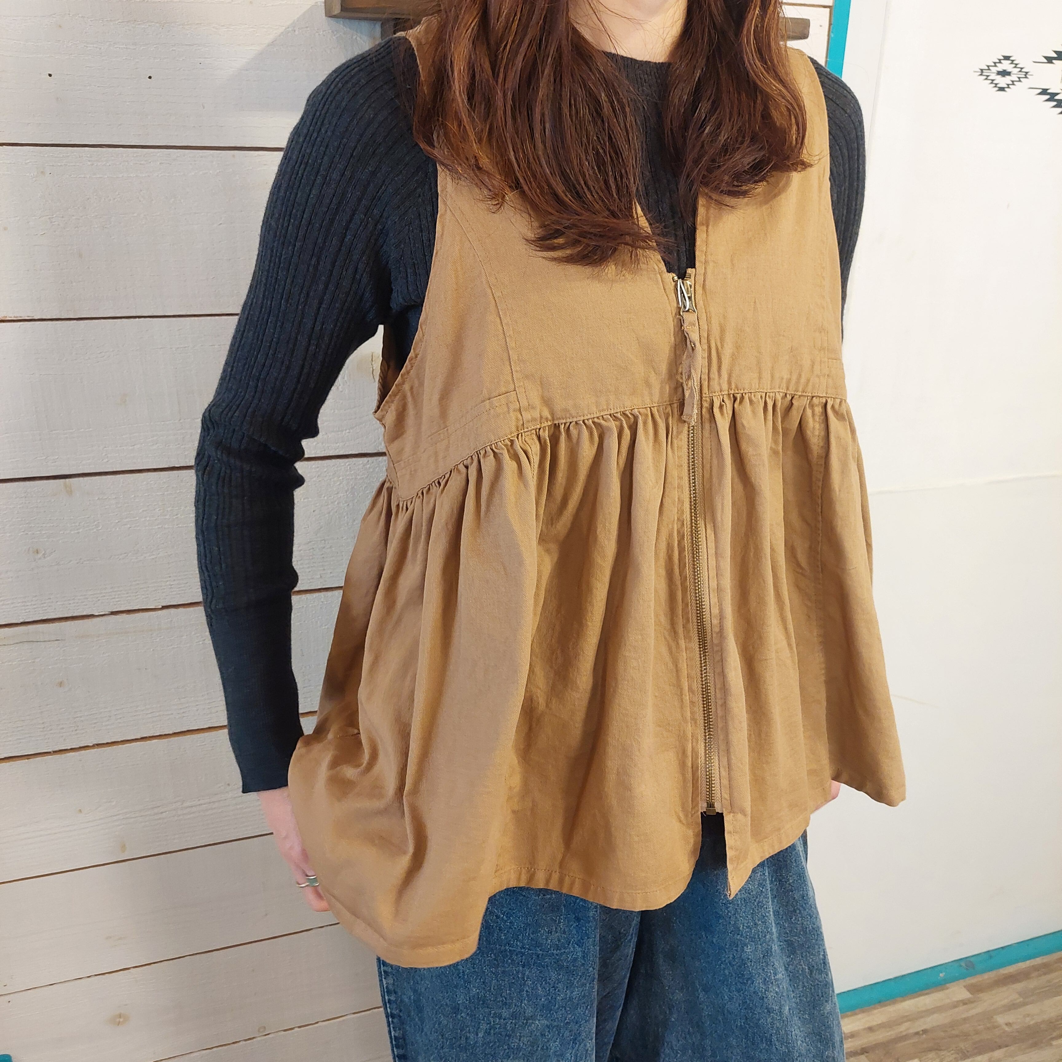 デニムツイルバイオウォッシュ加工　フレアベスト   1809　フリーサイズ　ギャザーベスト　フロントジップ