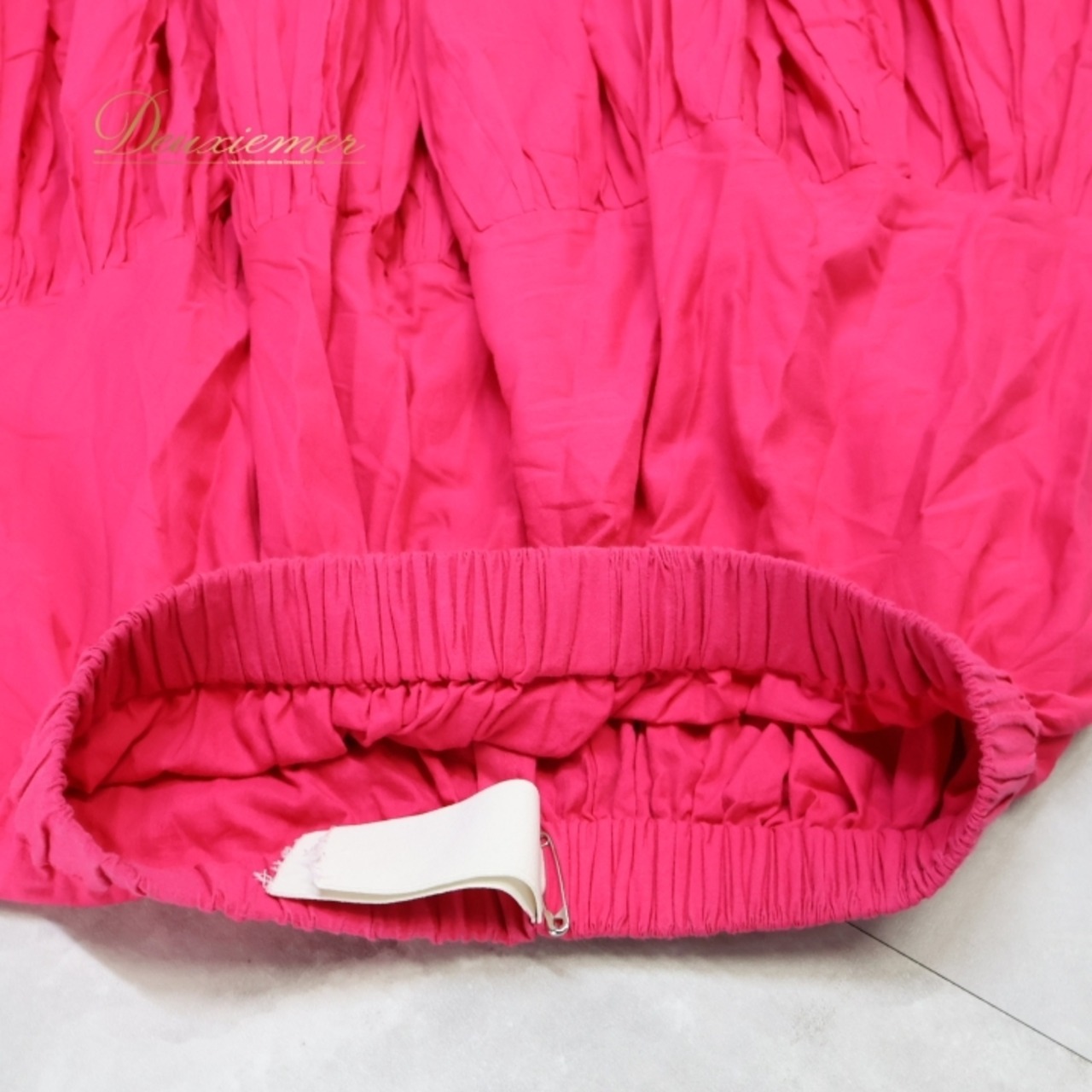 ベリーダンス 衣装 ジプシースカート ピンク系 25ヤード 無地 ティアード ボリューム 鮮やか シンプル レッスン 練習 大きく広がる裾 ダンス衣装 ステージ衣装 ロング イベント 舞台 華やか 鮮やか