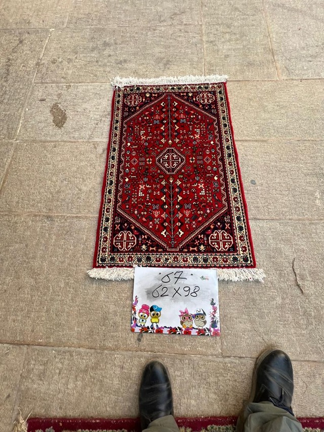 絨毯クエスト69【No.T67】 ※現在、こちらの商品はイランに置いてあります。ご希望の方は先ずは在庫のご確認をお願いします。