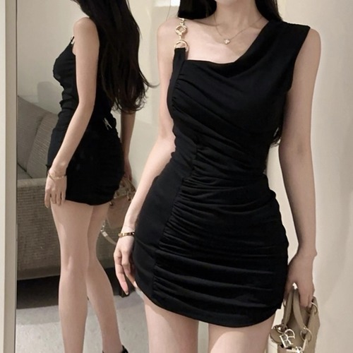 アシメストラップタックワンピ ・13041