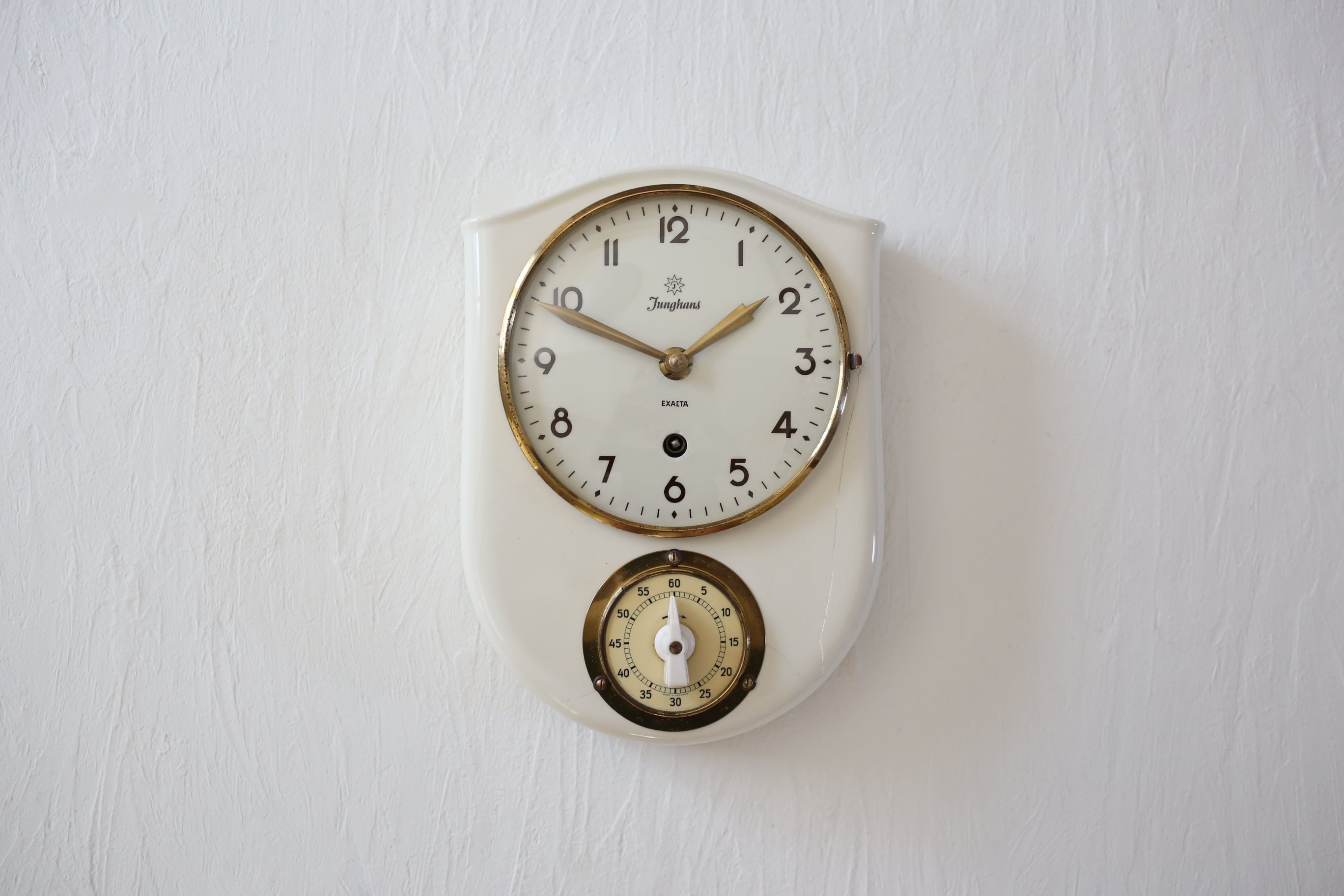 ドイツ ヴィンテージ Junghans ユンハンス 陶器 キッチンタイマー付き 掛時計(ゼンマイ式)(補修、修復跡あり) N-03675