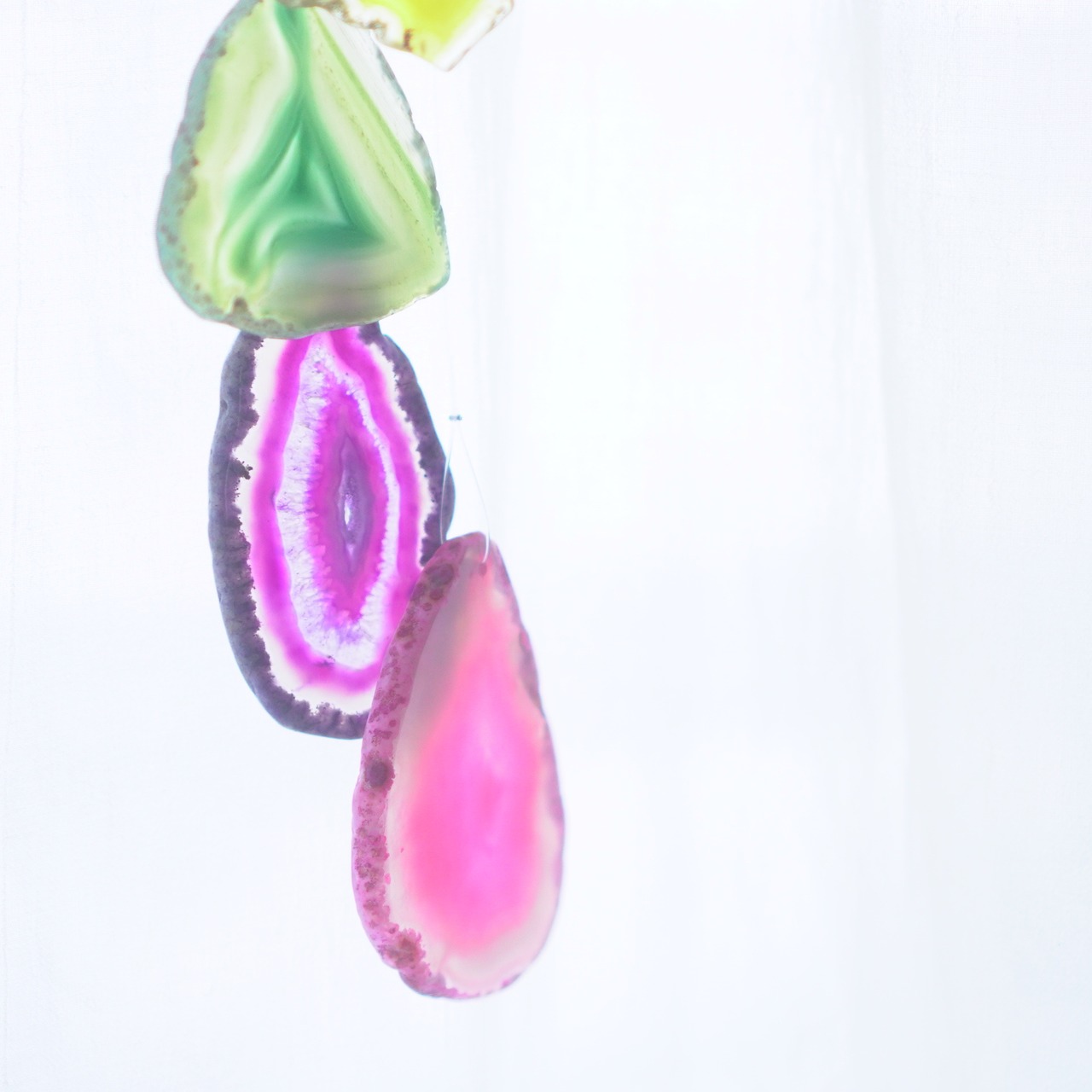 Neon Rainbow - アゲートヒーリングチャイム / Agate Sun Catcher Wind Chime 525