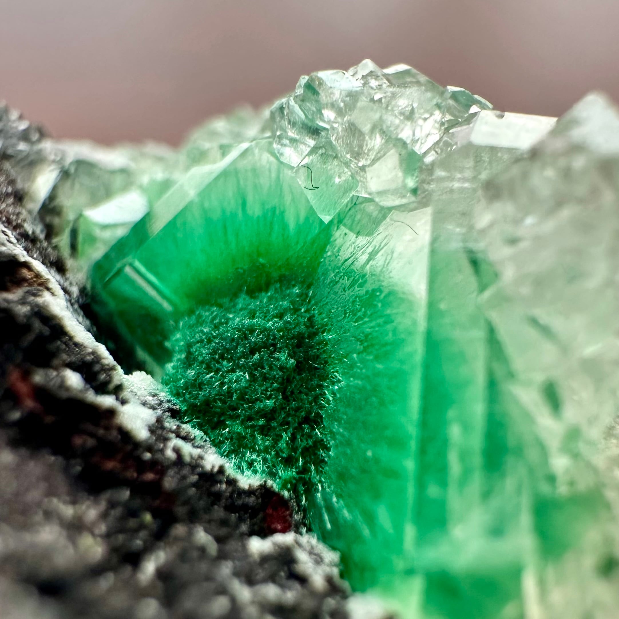 カルサイト / マラカイト【Malachite in Calcite】ナミビア産