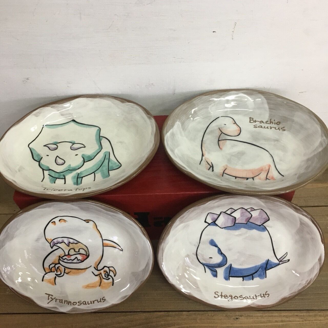 波佐見焼 長丸皿 ダイナソーシリーズ ステゴサウルス 恐竜 | 雑貨牧場GAYU