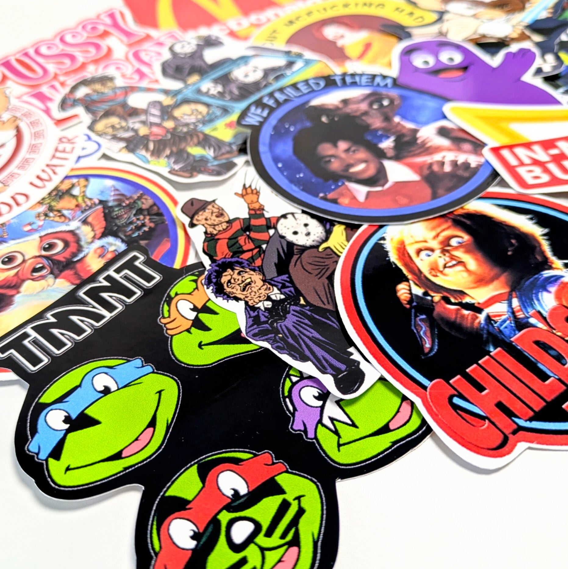 送料無料!!【 DIE-CUT STICKER / ダイカットステッカー】『 Child's Play / チャイルド・プレイ 』Chucky Charms / チャッキー / ステッカー / シール 〚アメリカン雑貨 アメトイ〛