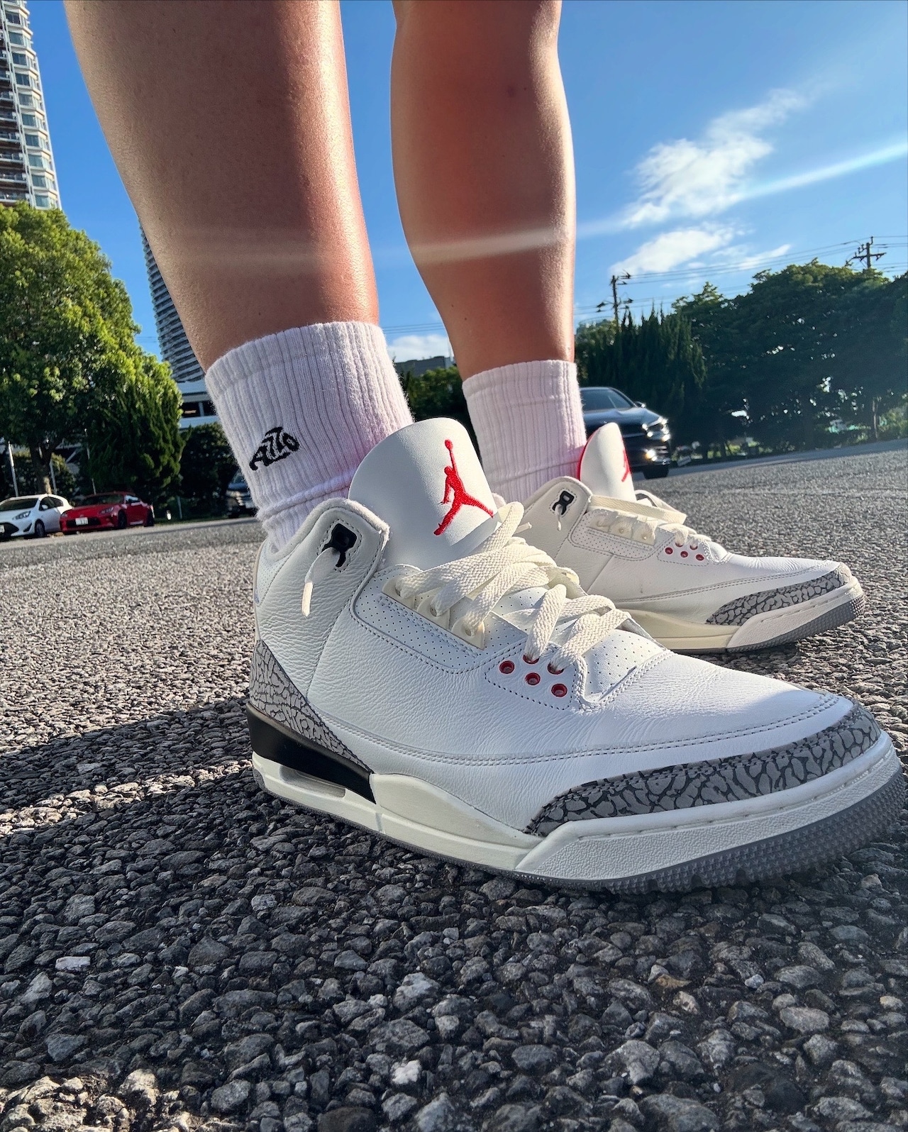 Kicks Logo Long Socks - white