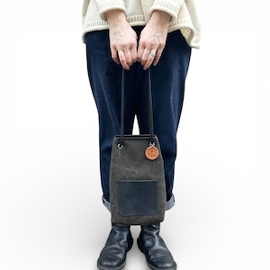 <即納商品> nico:ブラック(タンニン染め帆布×イタリアンレザー巾着バッグ)