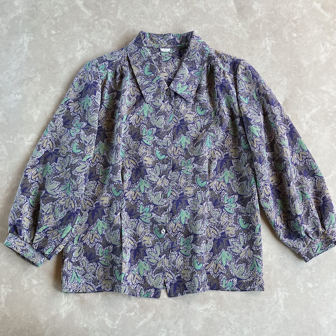 used レトロ 葉っぱ 総柄 ブラウス 古着 ヴィンテージ vintage | PAY ID