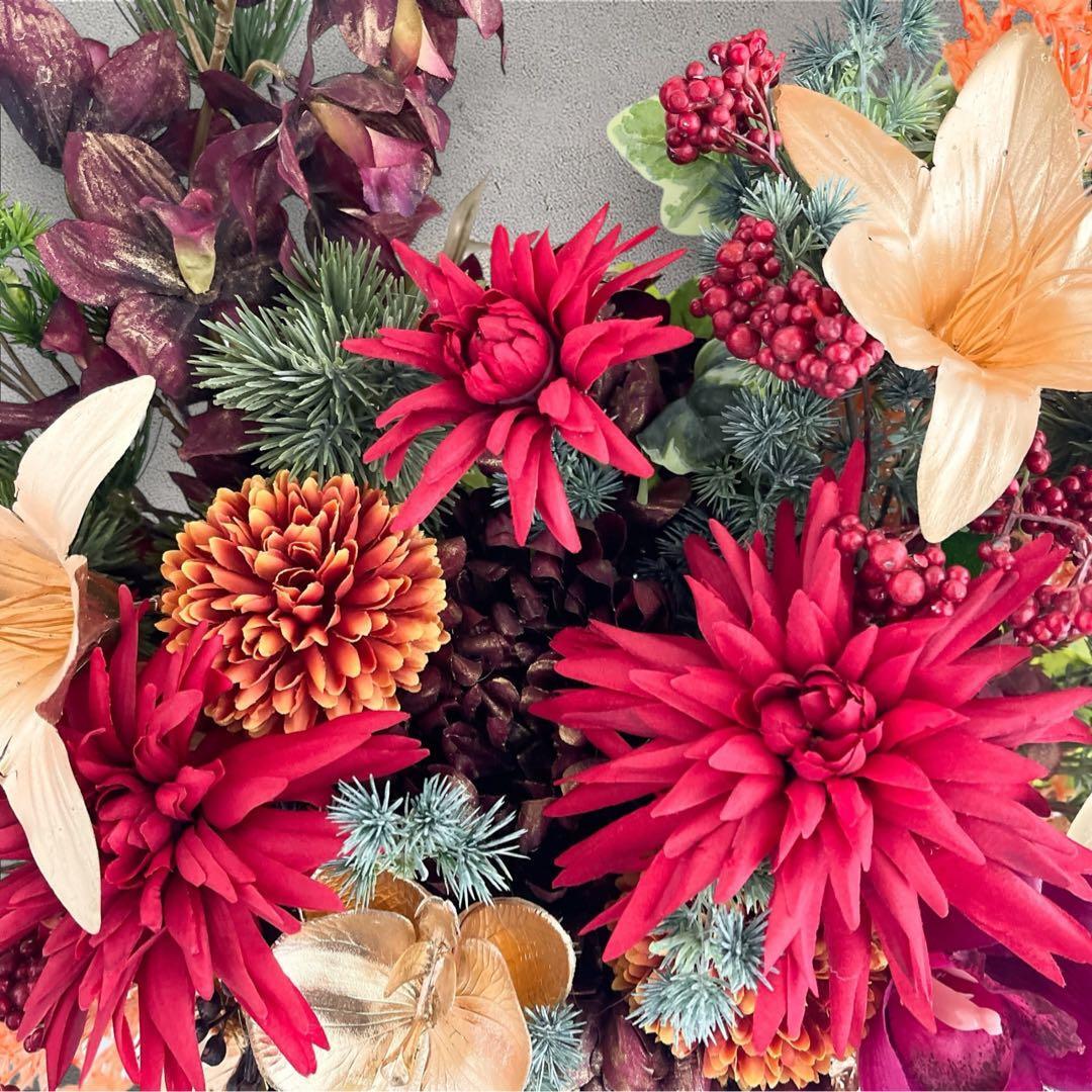 プレミアムフラワーアレンジ ゴールドベースに咲く豪華絢爛の和モダン