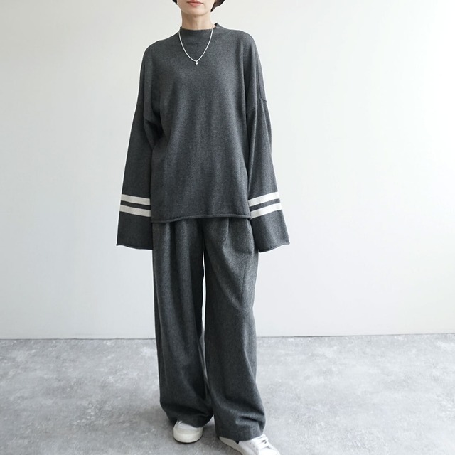 袖口ラインニット