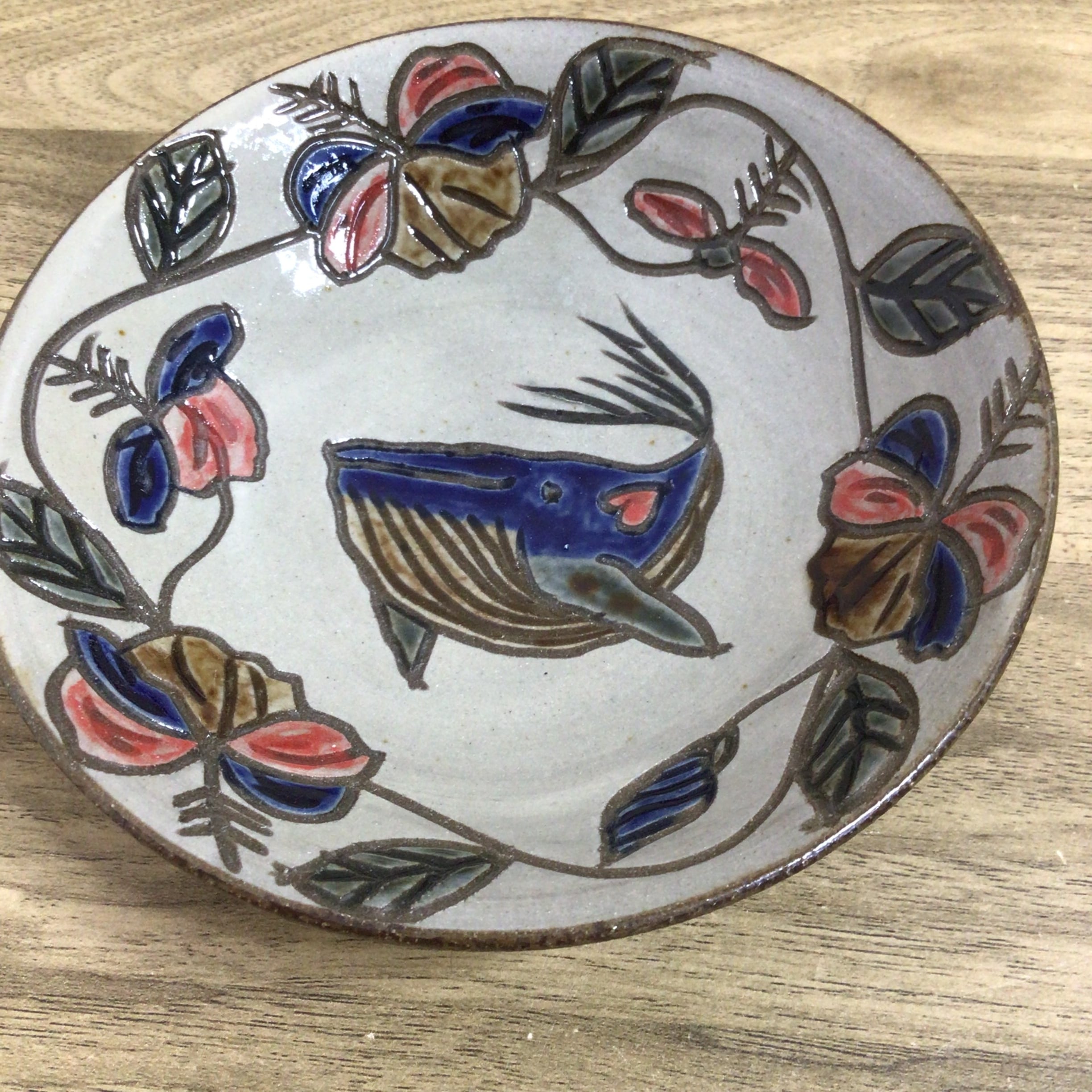 4寸皿一枚焼き ハイビスカス／クジラ | 陶芸工房ふじ