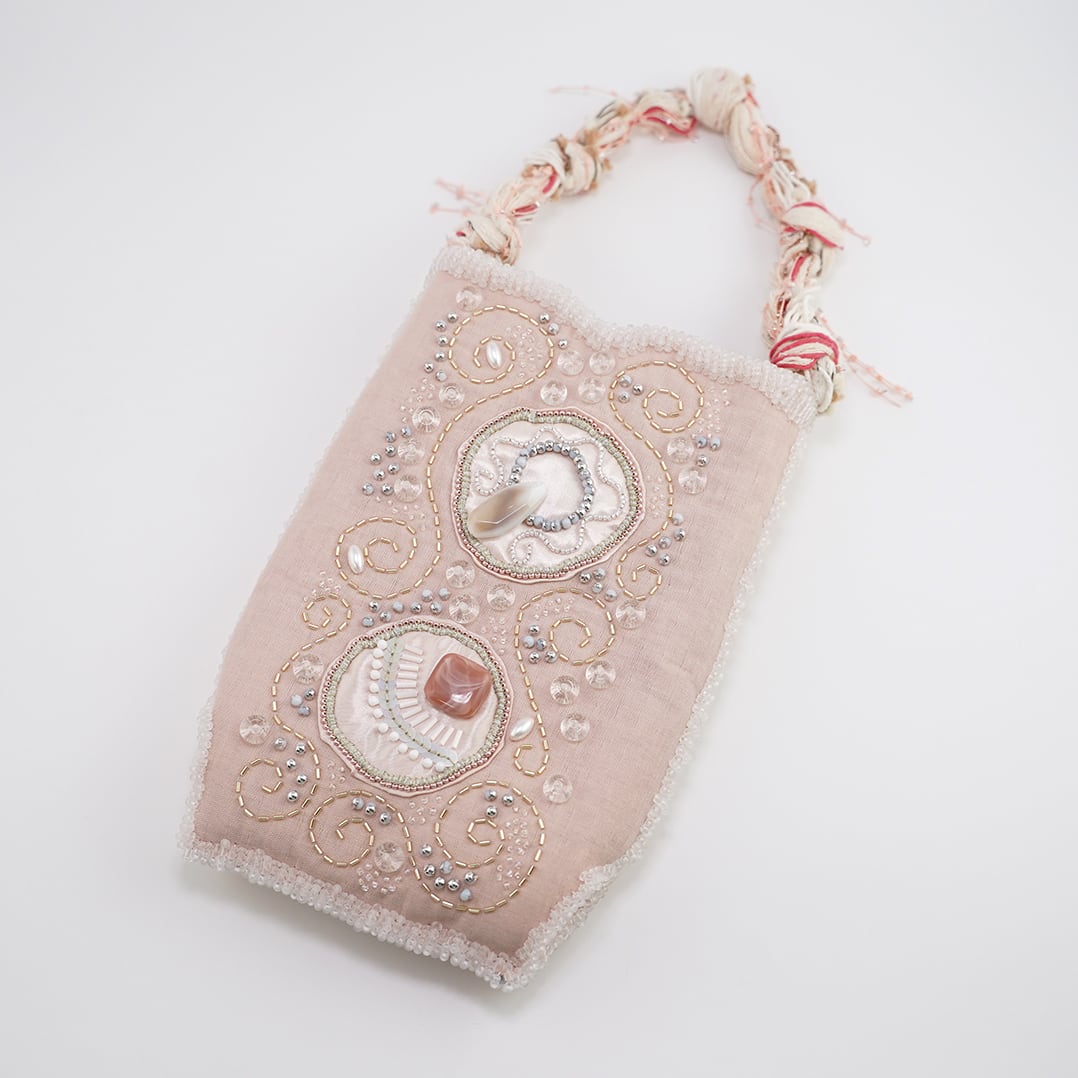 とっておきのハンドバッグ3 縦長 両面刺繍 ビーズ刺繍 ピンク とっておきのハンドバッグ3 縦長 両面刺繍 ビーズ刺繍 ピンク