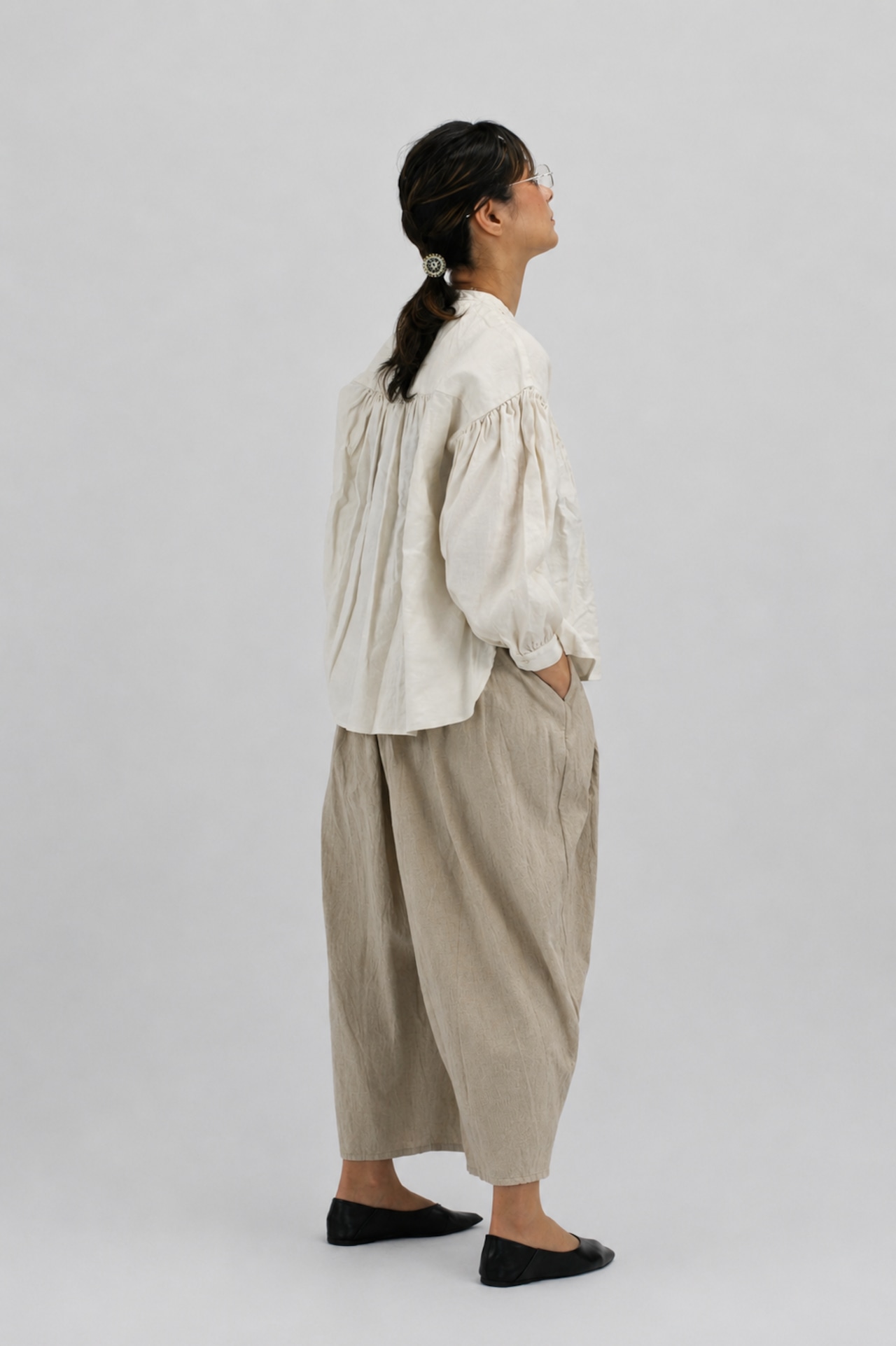 【Gauze#】ANTIQUE JACQUARD PINTUCK BLOUSE(G1112)/ Charcoal・Antique White