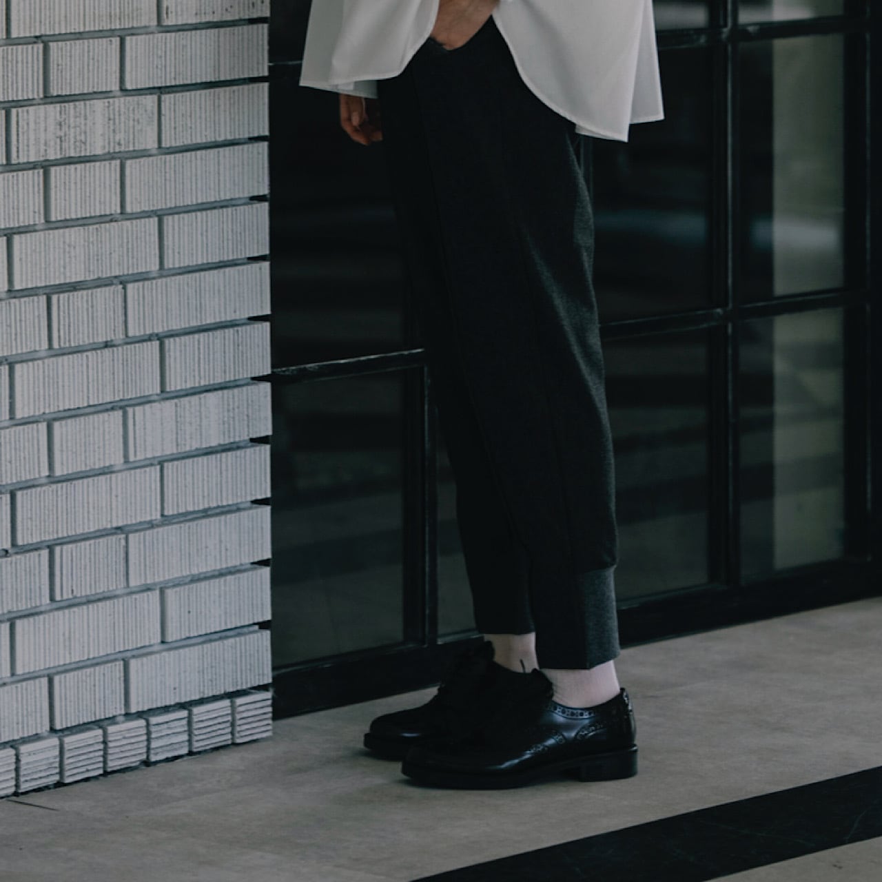 スラックスイージーパンツ(チャコールグレー) | LINKABLE