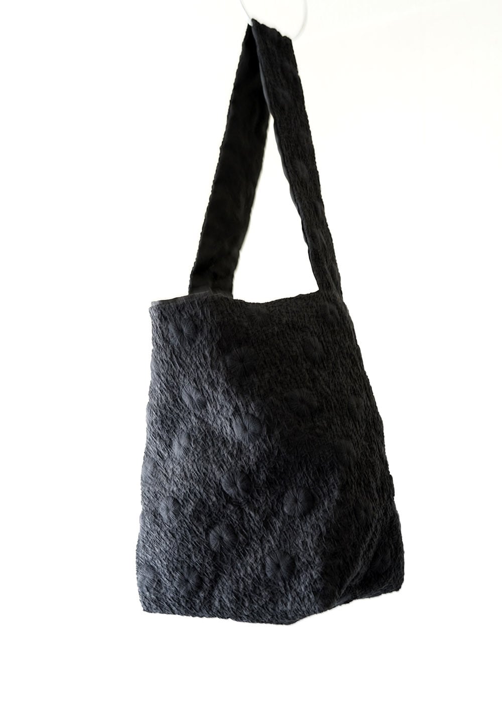 eavam 刺繍バッグ eavamの刺繍バッグ：マリ／黒（L） yeb：mali／black（L） | eavam