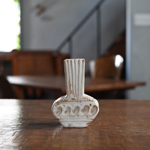 OluNoA / フラワーベース〈 花瓶・花器・一輪挿し・陶器・インテリア・置物 〉
